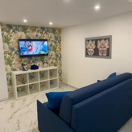 Magica Cannizzaro Apartment